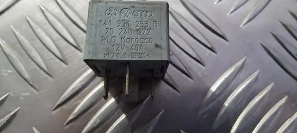 Volkswagen Golf IV Other relay 141951253b 20240072