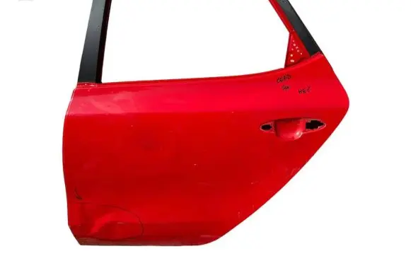KIA Ceed Rear door