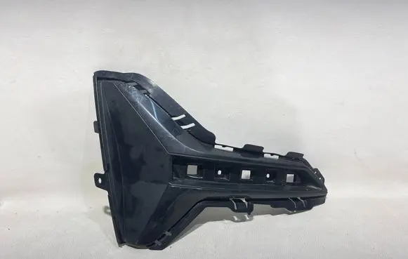 BMW 3 G20 G21 Bumper support mounting bracket corner 7463618