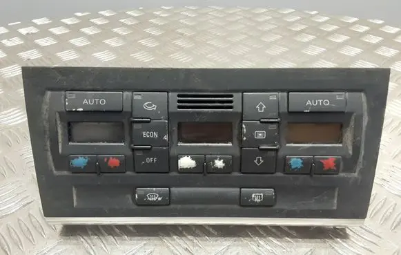 Audi A4 S4 B7 8E 8H Climate control unit 8E0820043