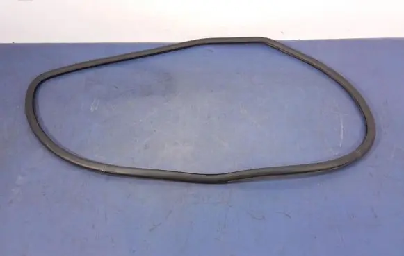 Volkswagen Phaeton Front door rubber seal 3D4867367J