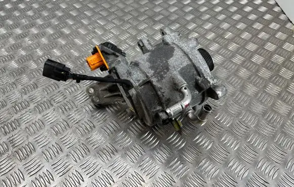 KIA Sorento IV Generator/alternator 373902M900