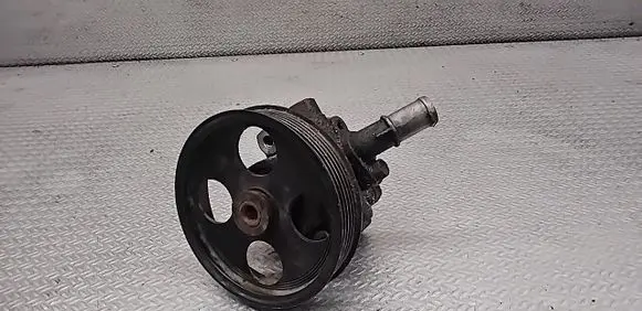 Opel Insignia A Power steering pump 55563329