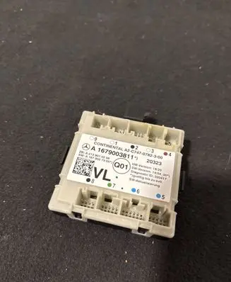 Mercedes-Benz C W205 Door control unit/module a1679003811