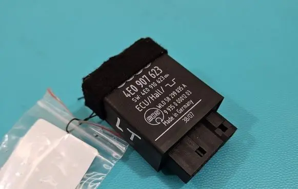 Audi A8 S8 D3 4E Central body control module 4E0907623 IMPRK1460524