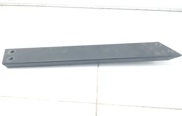 Radiator mount bracket