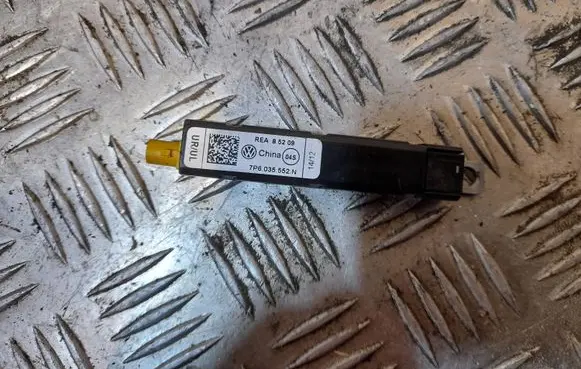 Volkswagen Touareg II Aerial antenna amplifier 7P6035552N