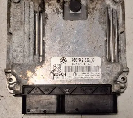 Volkswagen PASSAT B6 Engine control unit/module 0261S02286 03C906056DC 1039S12209