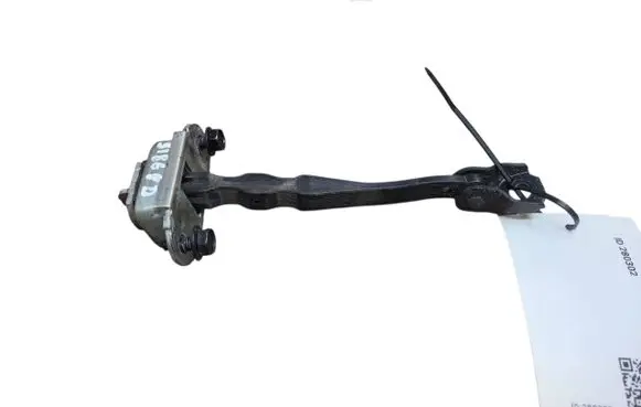 Nissan Leaf I (ZE0) Rear door check strap stopper