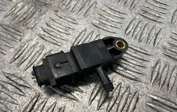 Opel Insignia A Exhaust gas pressure sensor 55566186 3048
