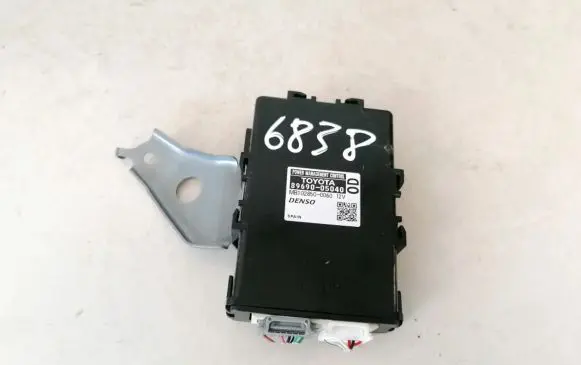 Toyota Avensis T270 Other control units/modules 8969005040 89690-05040