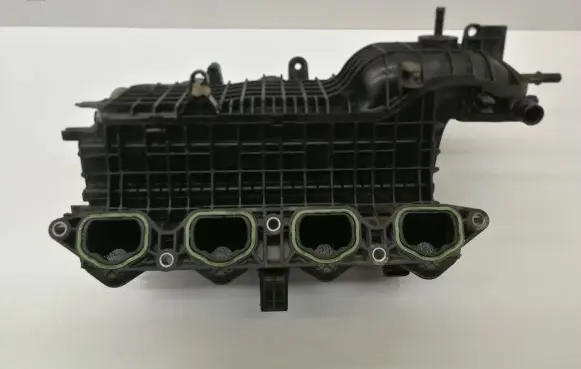 Volkswagen Golf VII Intake manifold 04E129711E