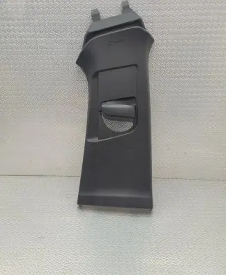 Volvo V40 (B) pillar trim (top) 31307225