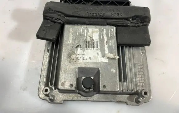Audi A4 S4 B8 8K Engine control unit/module 8K2907115M 8K0907352A