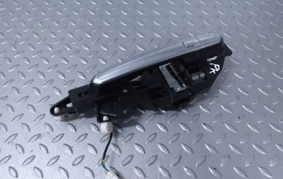 Cadillac ATS Front door exterior handle 13598619 13590236 13506474