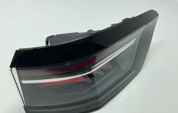 Volkswagen PASSAT B8 Rear/tail lights 3J0945208 243624665