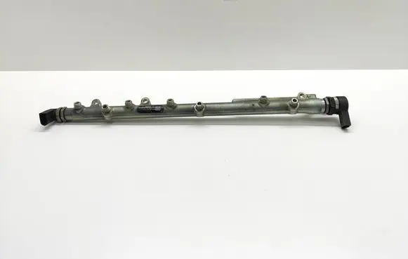 BMW 5 E60 E61 Fuel main line pipe 7795514 0445216015 054585L5