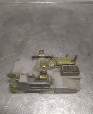 Peugeot 806 Front door lock PBTR2