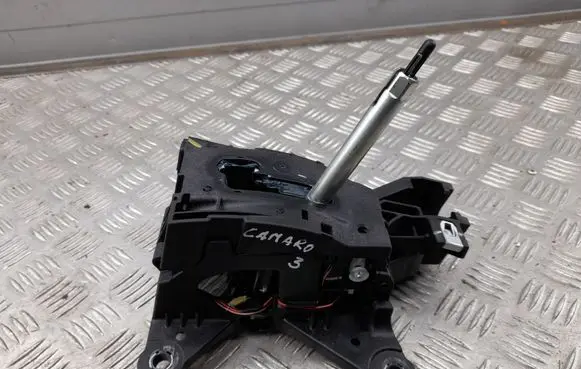 Chevrolet Camaro Gear shifter/selector 84069303