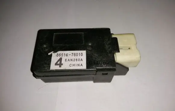 Lexus IS III XE30 Antenna control unit 8651676010 EAN260A