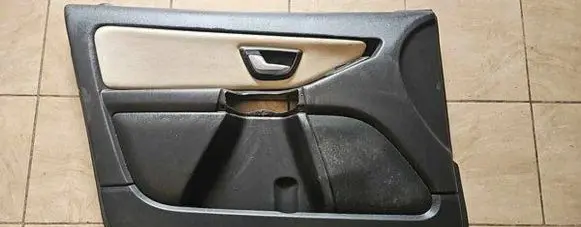 Volvo XC90 Front door card panel trim 9401804 2047686 100602