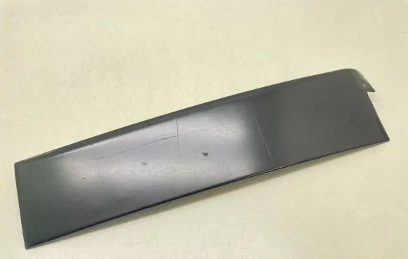 Audi A3 S3 8L Front door glass trim molding 8L3853290