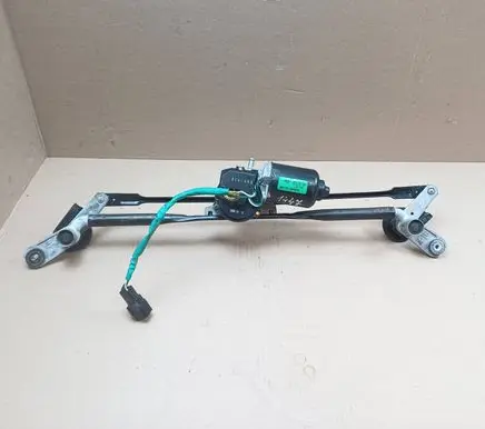 KIA Soul Front wiper linkage and motor 981102K000