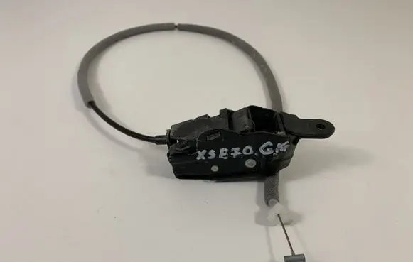 Loading door lock
