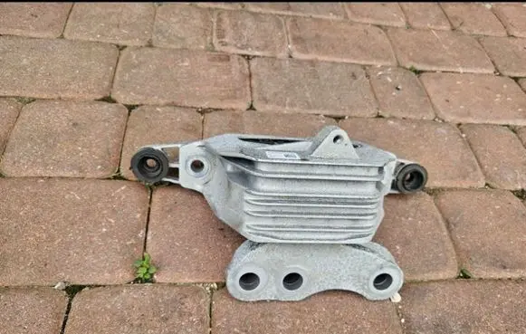 Opel Insignia B Gearbox mount 23396537