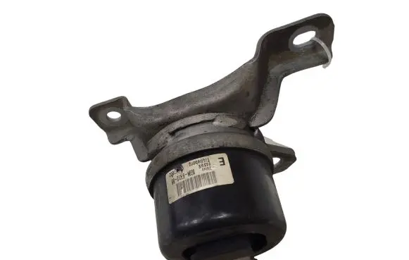 Volvo V70 Engine mount bracket 30793318 8G9N6F012BB