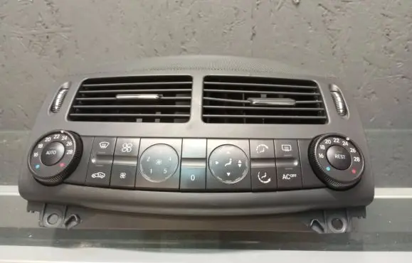 Mercedes-Benz E W211 Climate control unit 2118300090 SW2604 00020305