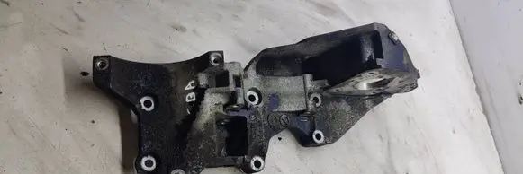 Volkswagen PASSAT B6 Fuel pump bracket 03l903143d