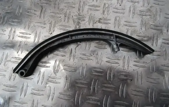 Mercedes-Benz Vito Viano W638 Slide rail for timing chain 6010500516kz