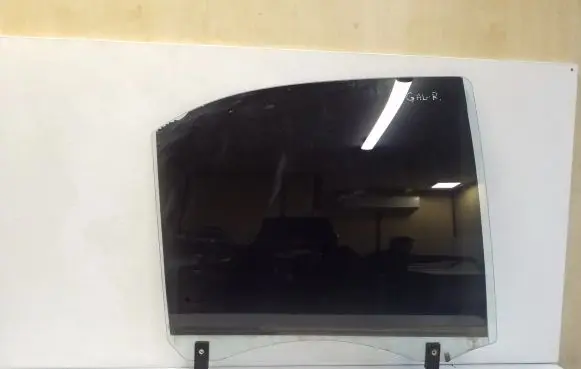 KIA Sorento Rear door window glass E143R00240