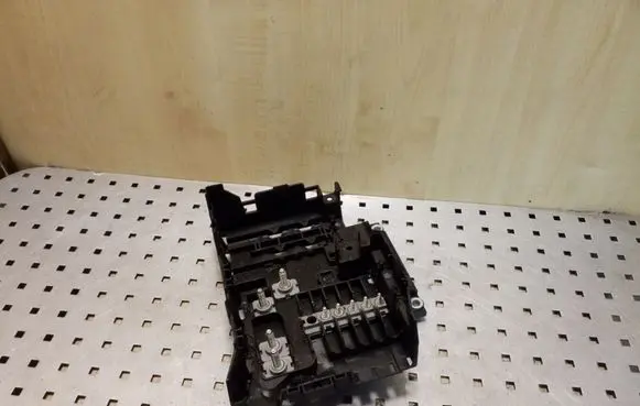 Volkswagen Touareg I Fuse box set 7L0937548C