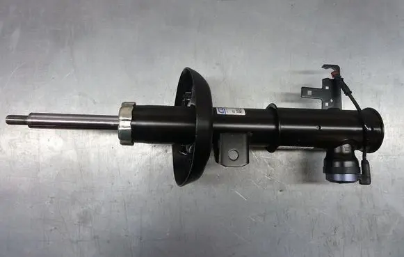 Opel Astra F Front shock absorber/damper 13351214