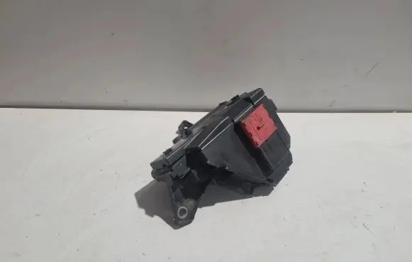 Mercedes-Benz C W205 Fuse module