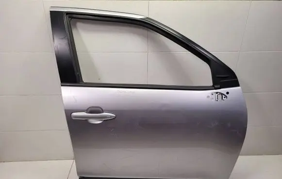 Toyota Yaris Front door 