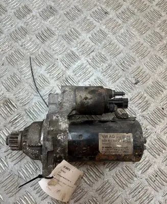 Volkswagen PASSAT CC Starter motor 02M911024C