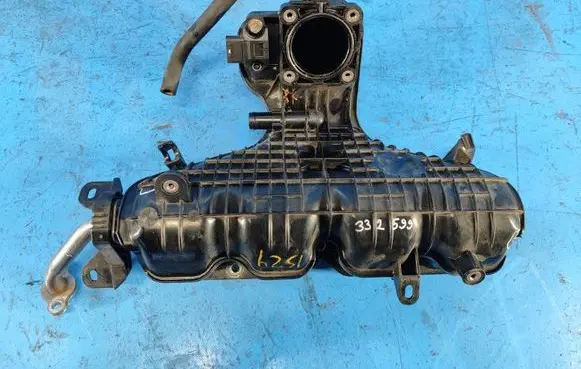 Toyota Prius+ (ZVW40) Intake manifold 1712037052