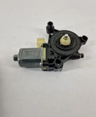 Volkswagen Golf Sportsvan Front door window regulator motor 0130822717