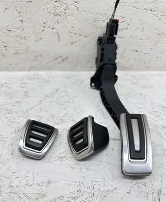 Volkswagen Golf VII Accelerator throttle pedal 5Q2723503