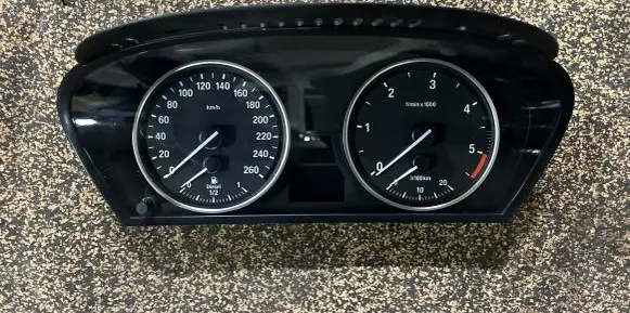BMW 5 E60 E61 Speedometer (instrument cluster) 9153755 62119153755 62109168864