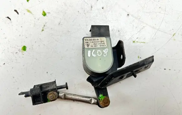 Headlight/headlamp level sensor