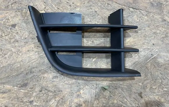 Skoda Fabia Mk2 (5J) Front bumper lower grill 5J0853666A R0725