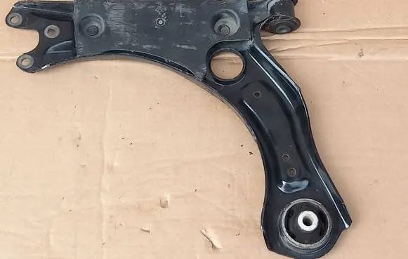 Volkswagen Polo VI Front control arm