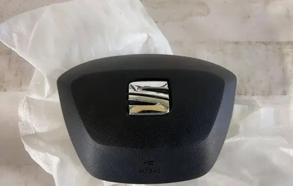 Seat Leon (5F) Steering wheel airbag 5F0880201H 20141810796