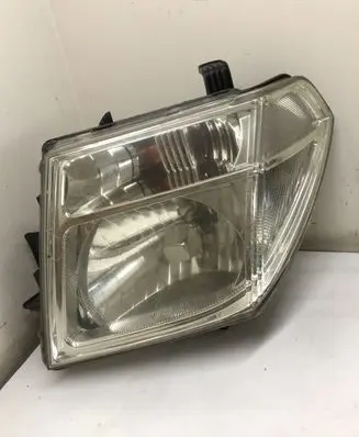 Nissan Navara D40 Headlight/headlamp