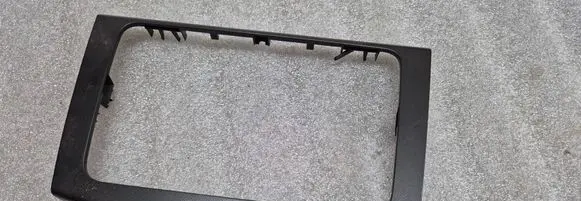 Volkswagen PASSAT B6 Radio/GPS head unit trim 
