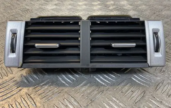 Land Rover Evoque I Dash center air vent grill GJ32014L21DA 825914072015